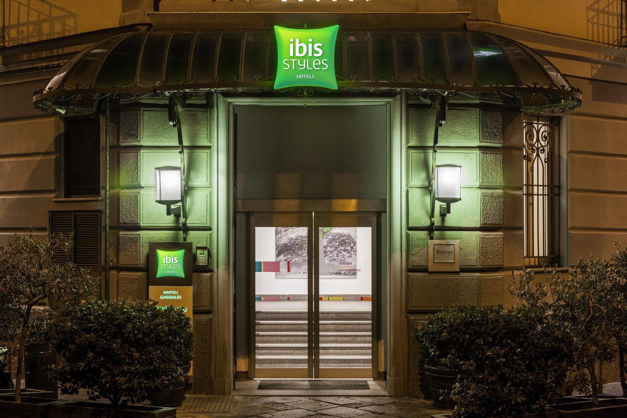 Отель Ibis Styles Napoli Garibaldi Экстерьер фото